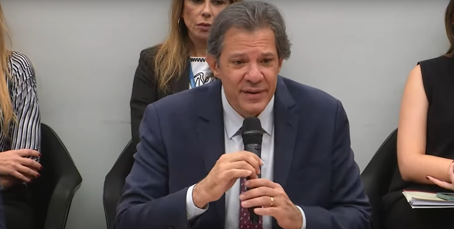 Ministro Haddad Justifica Taxação de Importações e Critica Governo Bolsonaro