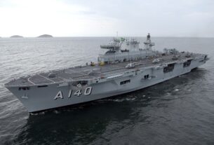 Navio NAM - O Navio Aeródromo Multipropósito Atlântico (NAM Atlântico) com 200 metros de comprimento desembarca no sábado (11) em Rio Grande.