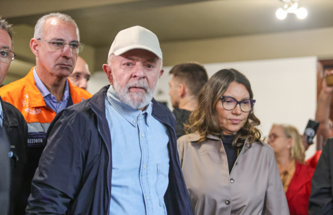 Presidente Lula falou Tô torcendo pelo Grêmio e pelo Internacional em maio ao caso do RS