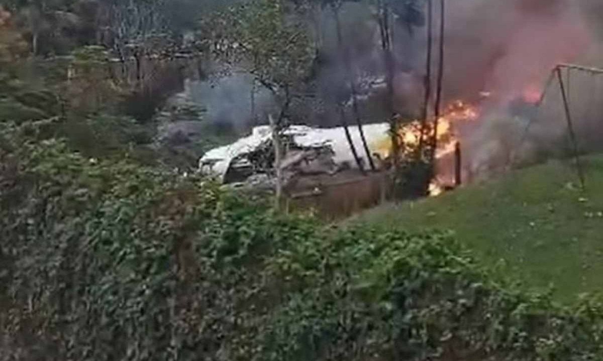 Queda de avião em Vinhedo