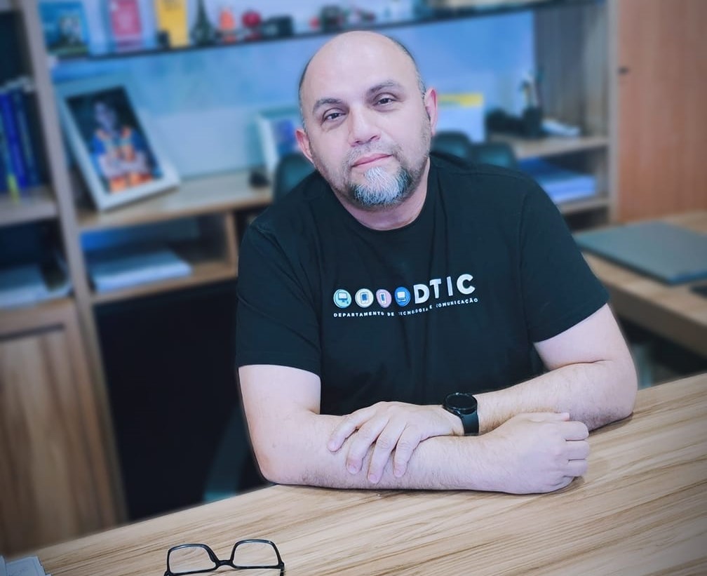 Vicente Reis secretário adjunto agora assume interinamente a SEGOV