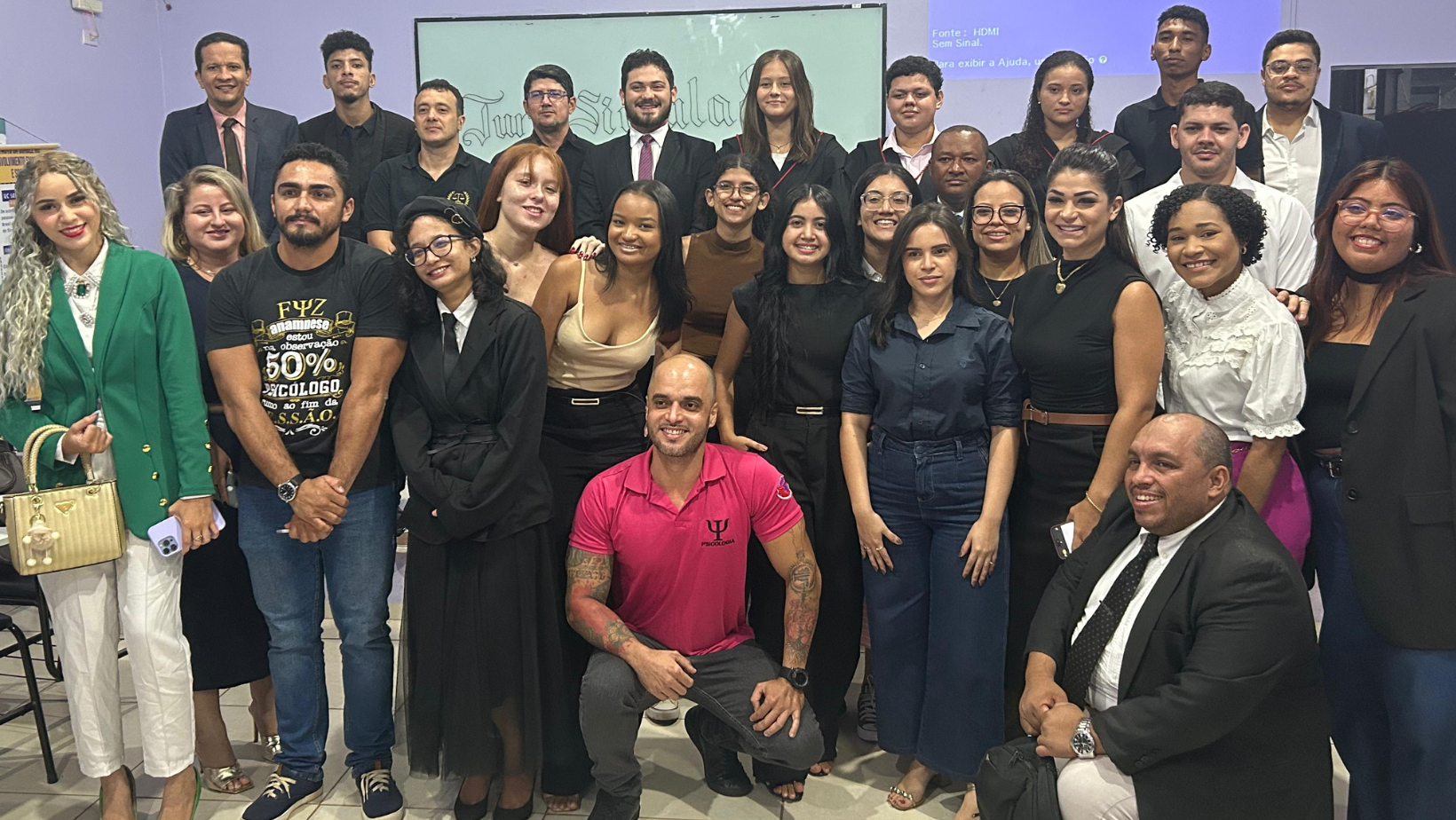 Estudantes vencem júri simulado