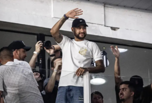Neymar retorna ao Santos