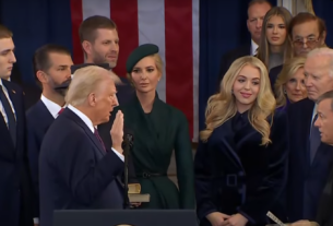 Donald Trump é empossado