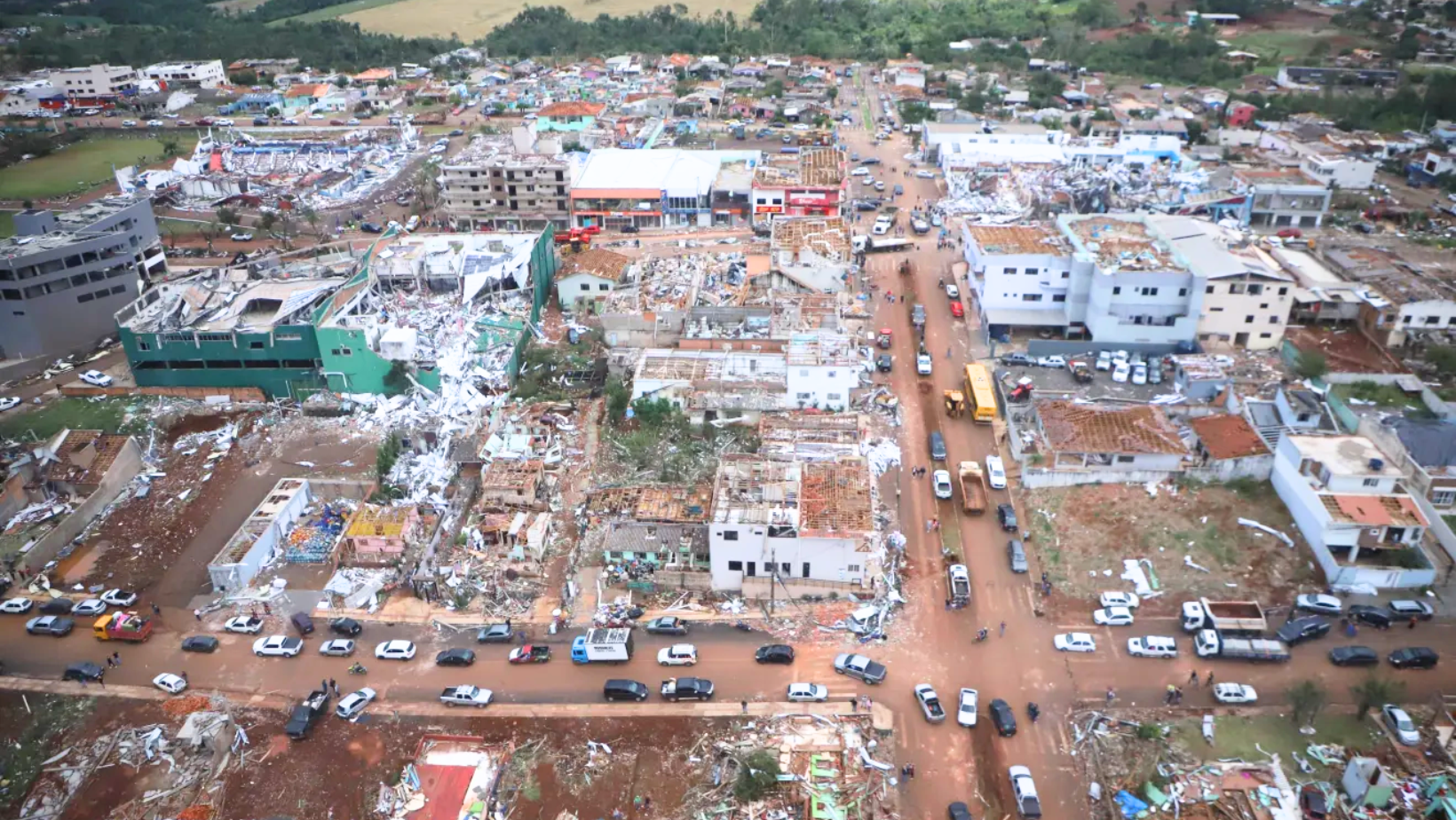 tornado devastador no Paraná