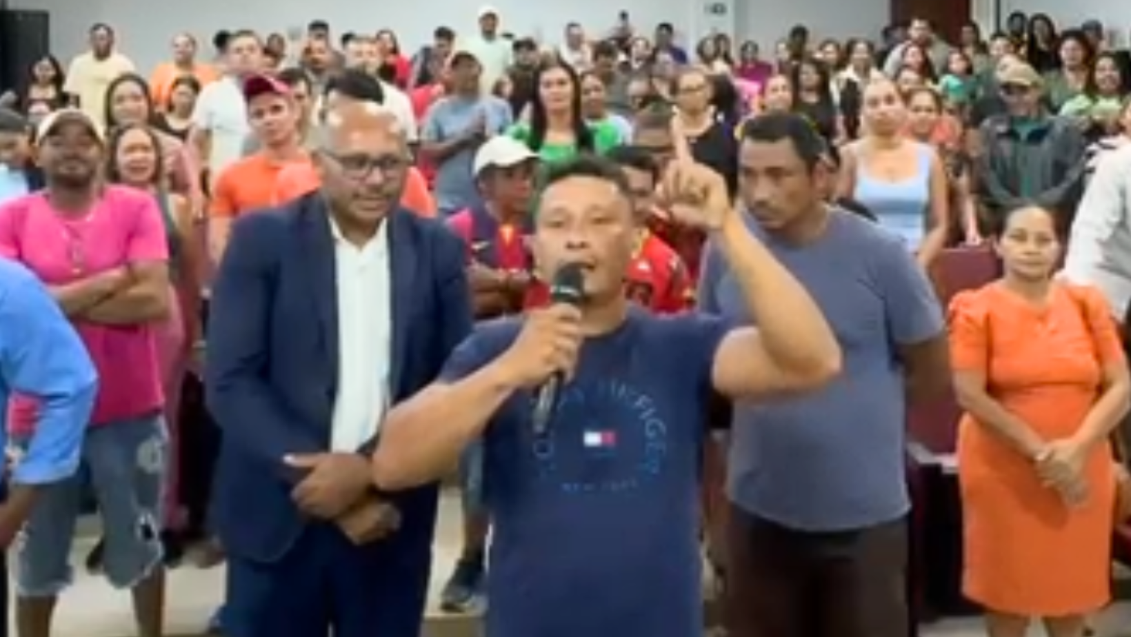 Comunidade exige resposta urgente