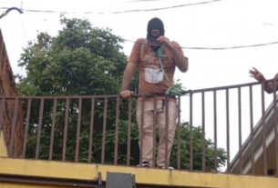 Servidor ameaça tirar vida