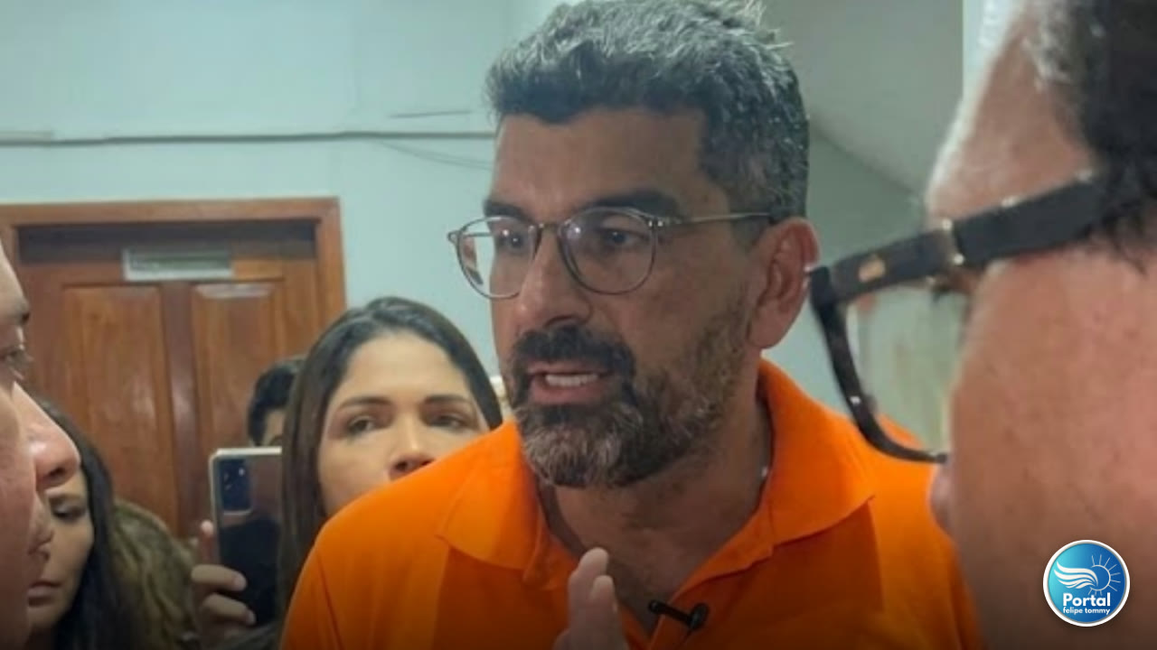 Daniel Santos ofende policiais