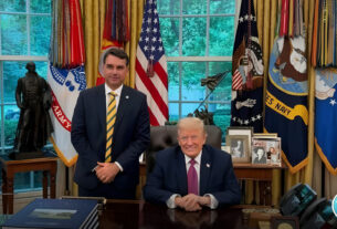 Trump autoriza Flávio Bolsonaro